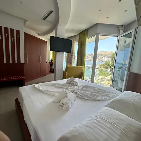 Delfini 3* Sarandë