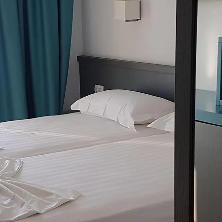 Delfini Hotel 3*
