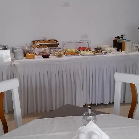 Hotel Delfini 3*